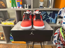 Load image into Gallery viewer, DS Jordan 4 “Toro”
