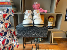 Load image into Gallery viewer, 2016 Jordan 4 “White Cement”
