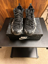 Load image into Gallery viewer, Nike Air Foamposite “Dream a World Black”
