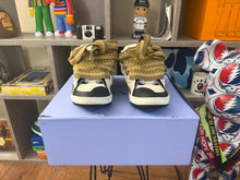 Load image into Gallery viewer, Lanvin Curb Sneakers
