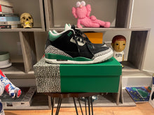 Load image into Gallery viewer, Jordan 3 “Pine Green”
