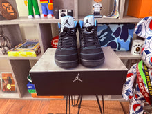 Load image into Gallery viewer, DS Jordan 5 “University Blue”
