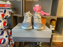 Load image into Gallery viewer, Jordan 11 “Cool Grey”
