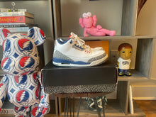 Load image into Gallery viewer, Jordan 3 “True Blue”
