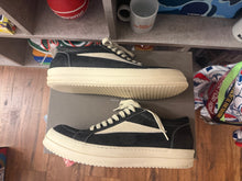Load image into Gallery viewer, Rick Owen’s Vintage Low
