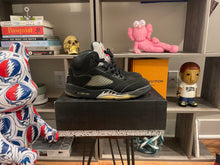 Load image into Gallery viewer, Jordan 5 “Black Metallic”
