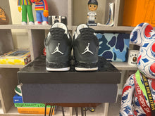 Load image into Gallery viewer, Jordan 4 “Fear”
