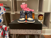Load image into Gallery viewer, VNDS Jordan 1 “Obsidian UNC”
