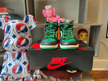 Load image into Gallery viewer, Jordan 1 “Pine Green”
