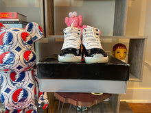Load image into Gallery viewer, Jordan 11 “Concord”
