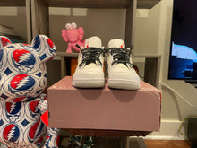 Load image into Gallery viewer, Jordan 4 “White Oreo”
