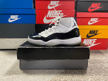 Load image into Gallery viewer, Jordan 11 “Concord”

