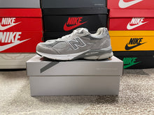 Load image into Gallery viewer, New Balance 990v3 Grey
