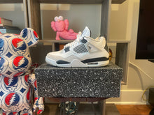 Load image into Gallery viewer, VNDS Jordan 4 “Military Black”
