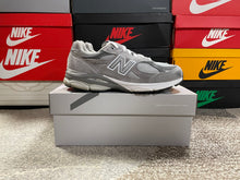 Load image into Gallery viewer, New Balance 990v3 Grey
