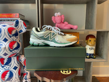 Load image into Gallery viewer, New Balance 860v2 “Aime Leon Dore”

