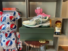 Load image into Gallery viewer, New Balance 860v2 “Aime Leon Dore”
