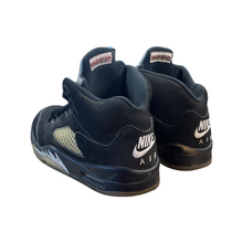 Load image into Gallery viewer, Jordan 5 "Black Metallic"
