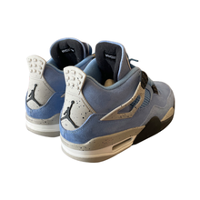 Load image into Gallery viewer, Jordan 4 "University Blue"
