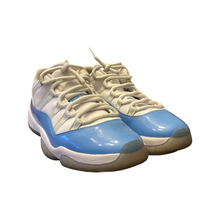 Load image into Gallery viewer, Jordan 11 Low "UNC"
