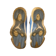 Load image into Gallery viewer, Jordan 11 Low "UNC"
