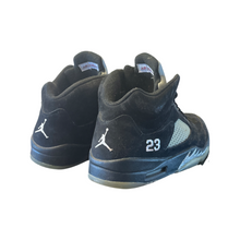 Load image into Gallery viewer, 2011 Jordan 5 "Black Metallic"
