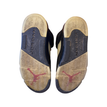 Load image into Gallery viewer, 2011 Jordan 5 "Black Metallic"
