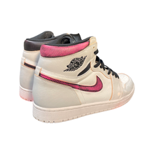 Load image into Gallery viewer, Jordan 1 "NYC to Paris"
