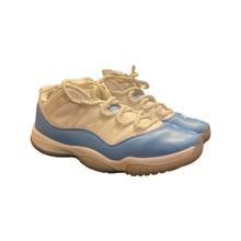 Load image into Gallery viewer, Jordan 11 Low "UNC"
