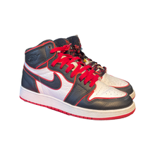 Load image into Gallery viewer, Jordan 1 "Bloodline"
