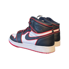 Load image into Gallery viewer, Jordan 1 "Bloodline"
