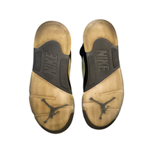 Load image into Gallery viewer, Jordan 5 "Black Metallic"
