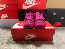 Load image into Gallery viewer, DS Nike Dunk Low “Valentine’s Day”
