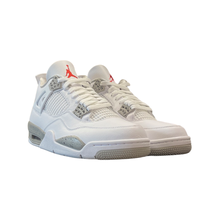 Load image into Gallery viewer, DS Jordan 4 “White Oreo”
