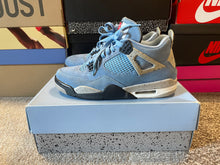 Load image into Gallery viewer, Jordan 4 “University Blue”
