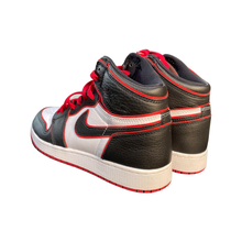 Load image into Gallery viewer, Jordan 1 “Bloodline”
