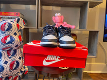 Load image into Gallery viewer, VNDS Nike Dunk Low “Georgetown”
