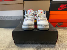 Load image into Gallery viewer, Jordan 3 “True Blue”
