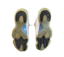 Load image into Gallery viewer, Jordan 11 “Legend Blue”
