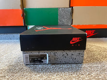 Load image into Gallery viewer, Jordan 4 “Fire Red”
