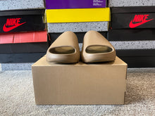 Load image into Gallery viewer, Yeezy Slide “Core”
