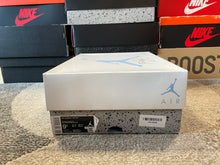 Load image into Gallery viewer, VNDS Jordan 4 “University Blue”
