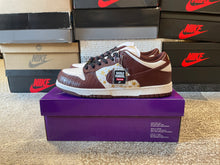 Load image into Gallery viewer, DS Nike SB Dunk Low “Supreme Barkroot Brown”
