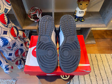 Load image into Gallery viewer, VNDS Nike Dunk Low “Georgetown”
