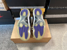 Load image into Gallery viewer, Jordan 11 Low “Concord”
