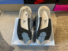 Load image into Gallery viewer, Jordan 4 “University Blue”
