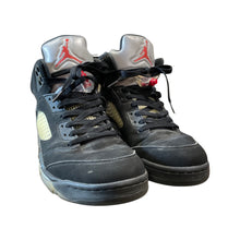 Load image into Gallery viewer, Jordan 5 “Black Metallic”

