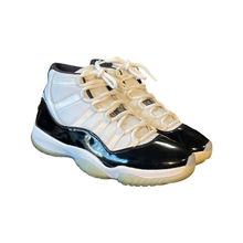 Load image into Gallery viewer, Jordan 11 “Concord”
