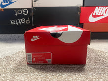 Load image into Gallery viewer, DS Nike Dunk Low “Miami Hurricanes”
