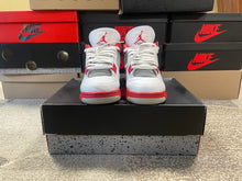Load image into Gallery viewer, Jordan 4 “Fire Red”
